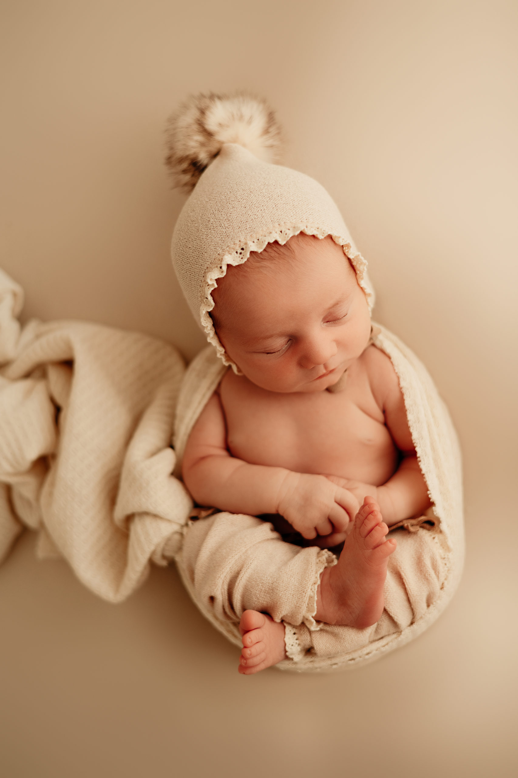 Minneapolis Newborn Photographer - Amanda Nicholle Photography